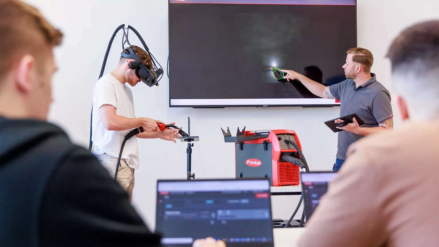 welding simulator in action
