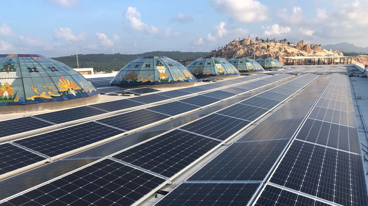 PV roof-top installation in Vietnam - Fronius Eco inverters